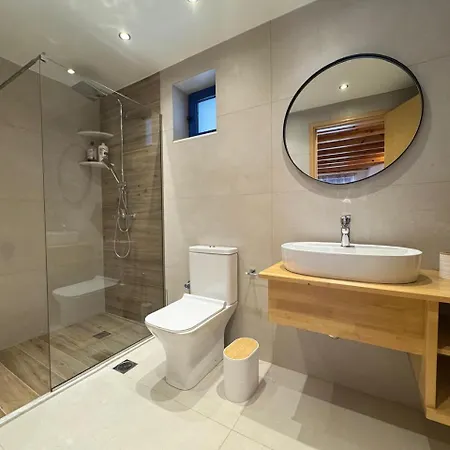 بيت للعطل Aleyna House Area لينثوس